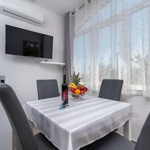 Apartament Niksi, Trogir
